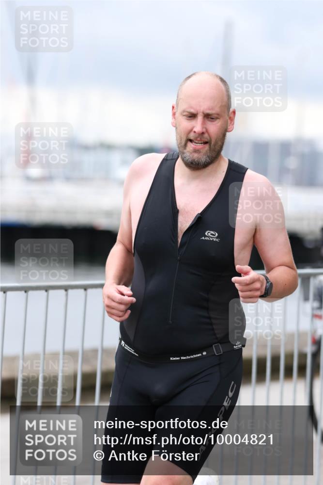 16.08.2026 - KN Förde Triathlon 2026 Antke Förster http://msf.ph/oto/10004821 16.08.2026 11:52:18 Laufen  meine-sportfotos.de