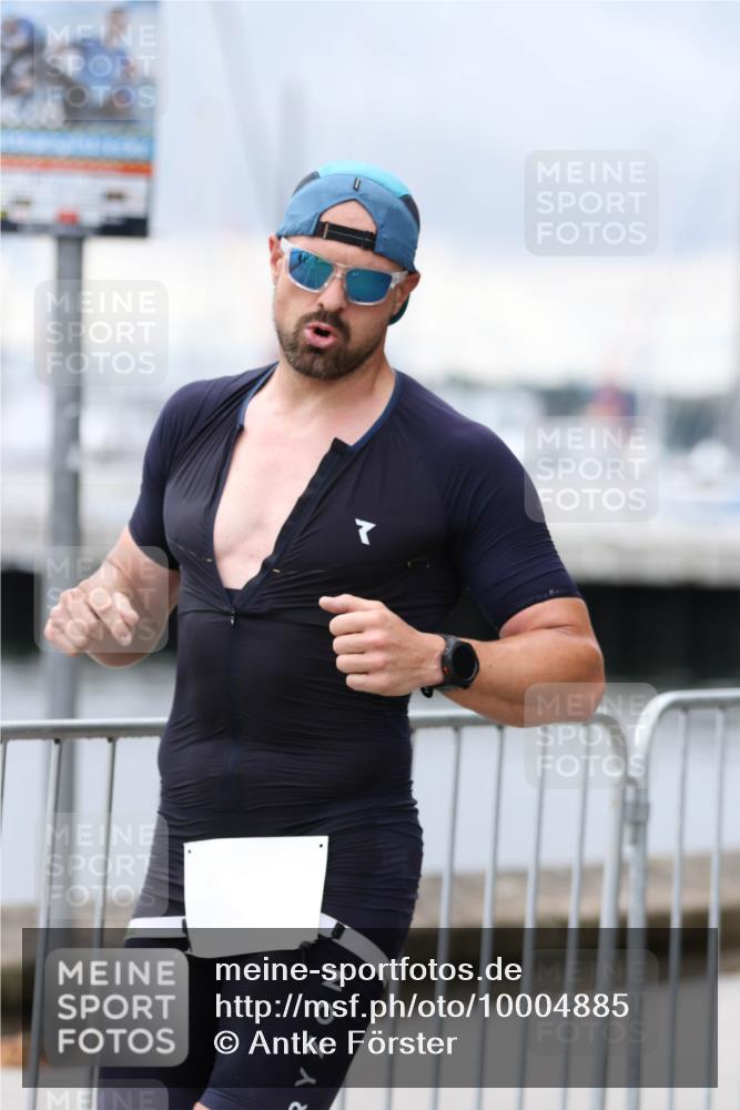 16.08.2026 - KN Förde Triathlon 2026 Antke Förster http://msf.ph/oto/10004885 16.08.2026 11:52:40 Laufen  meine-sportfotos.de