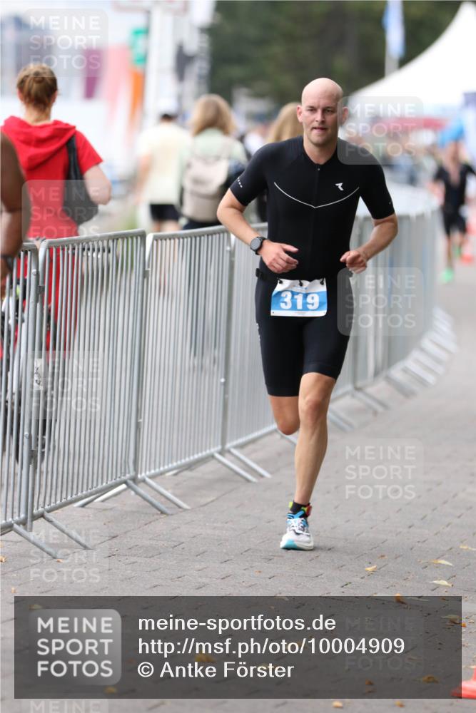16.08.2026 - KN Förde Triathlon 2026 Antke Förster http://msf.ph/oto/10004909 16.08.2026 11:52:48 Laufen 319 meine-sportfotos.de