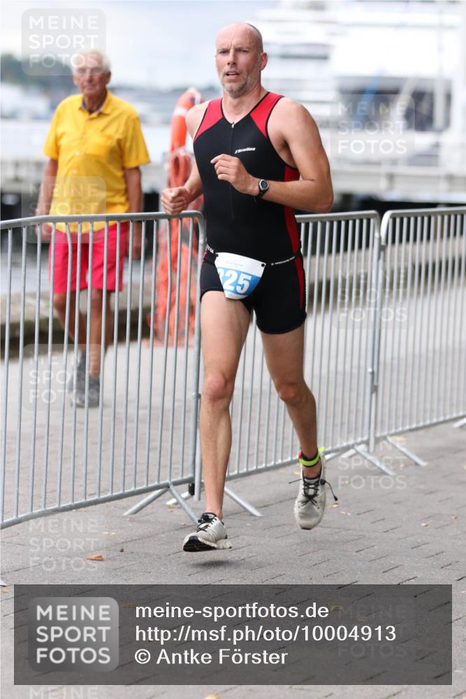 16.08.2026 - KN Förde Triathlon 2026 Antke Förster http://msf.ph/oto/10004913 16.08.2026 11:52:49 Laufen 25 meine-sportfotos.de