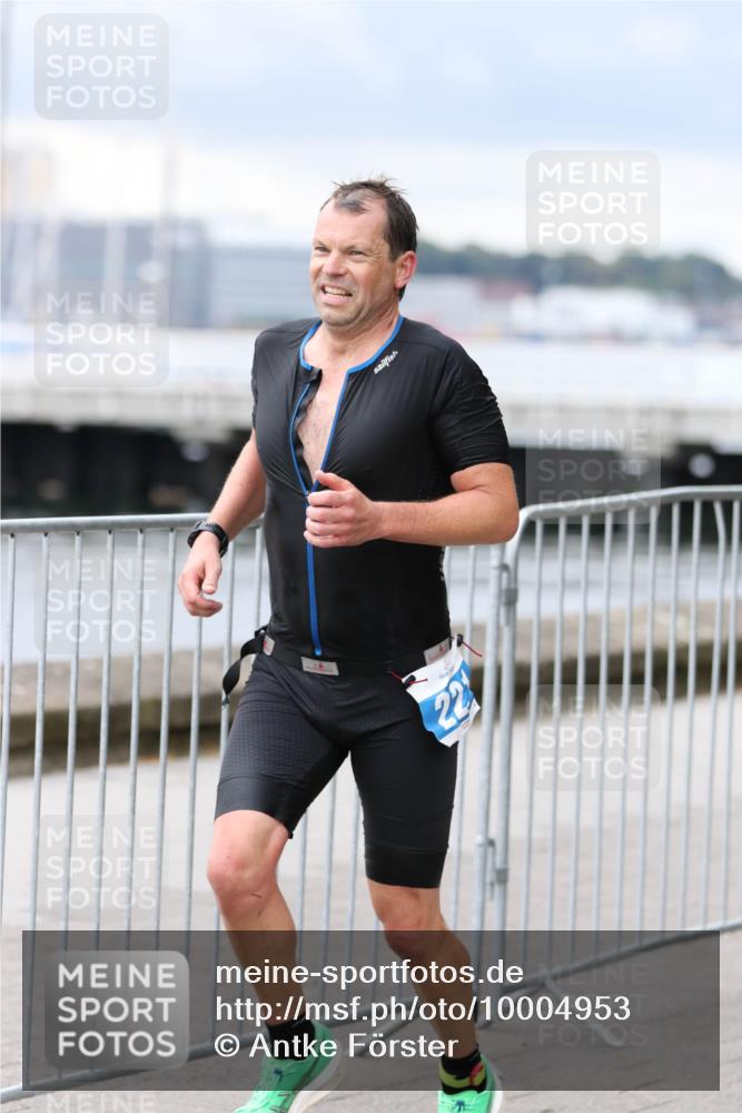 16.08.2026 - KN Förde Triathlon 2026 Antke Förster http://msf.ph/oto/10004953 16.08.2026 11:53:02 Laufen  meine-sportfotos.de
