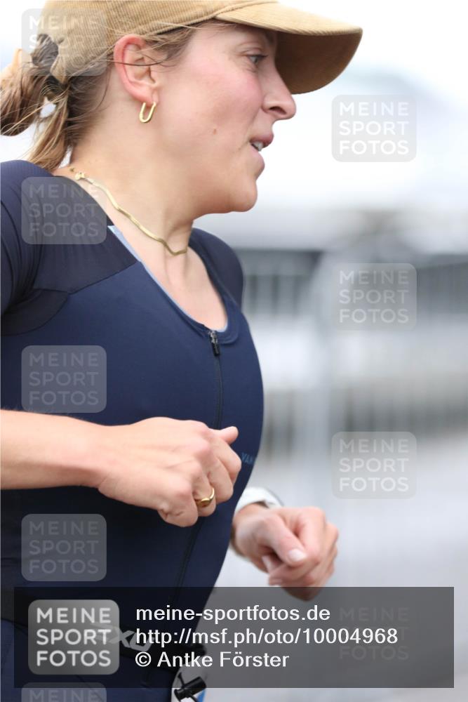 16.08.2026 - KN Förde Triathlon 2026 Antke Förster http://msf.ph/oto/10004968 16.08.2026 10:13:54 Laufen  meine-sportfotos.de