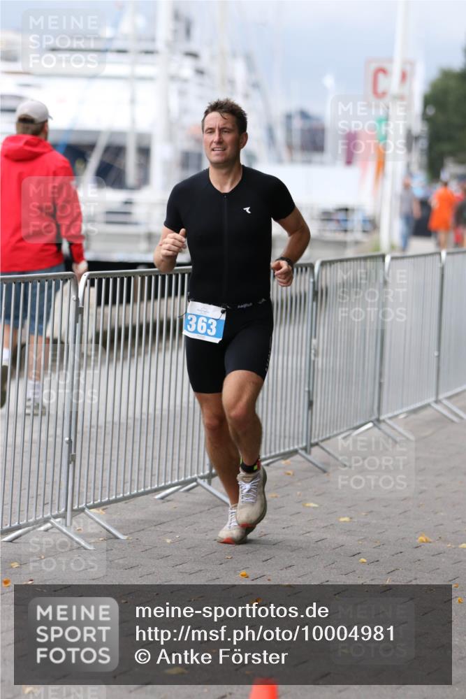 16.08.2026 - KN Förde Triathlon 2026 Antke Förster http://msf.ph/oto/10004981 16.08.2026 11:53:47 Laufen 363 meine-sportfotos.de