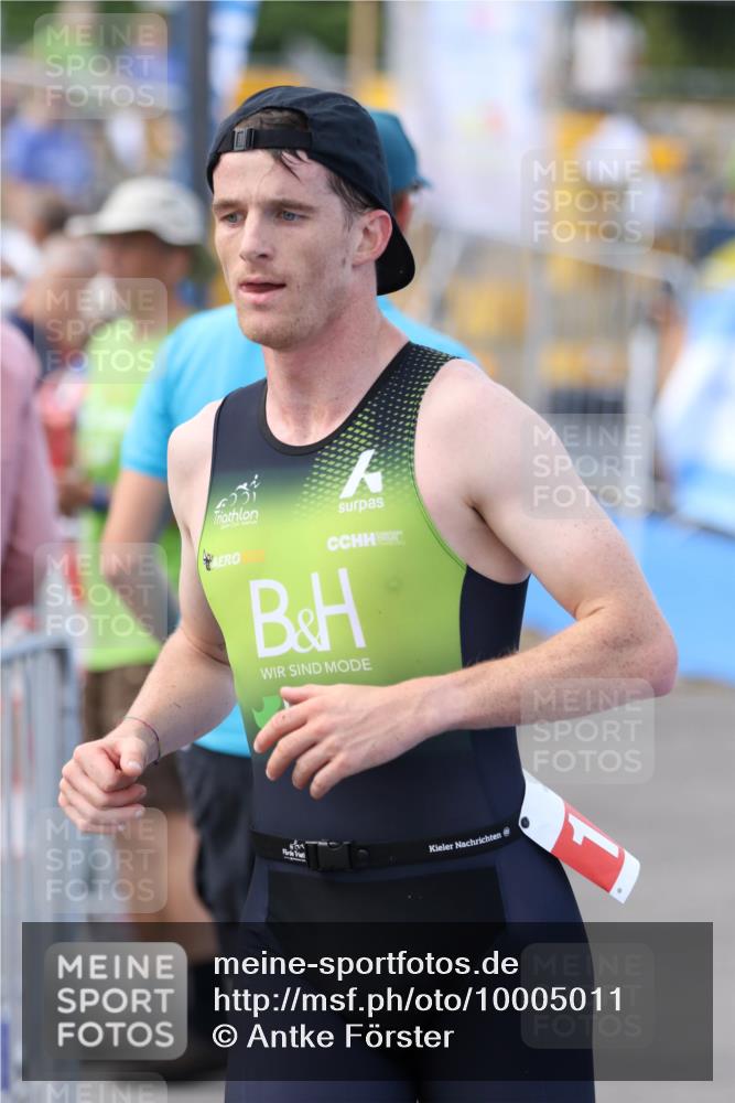 16.08.2026 - KN Förde Triathlon 2026 Antke Förster http://msf.ph/oto/10005011 16.08.2026 15:49:51 Laufen  meine-sportfotos.de