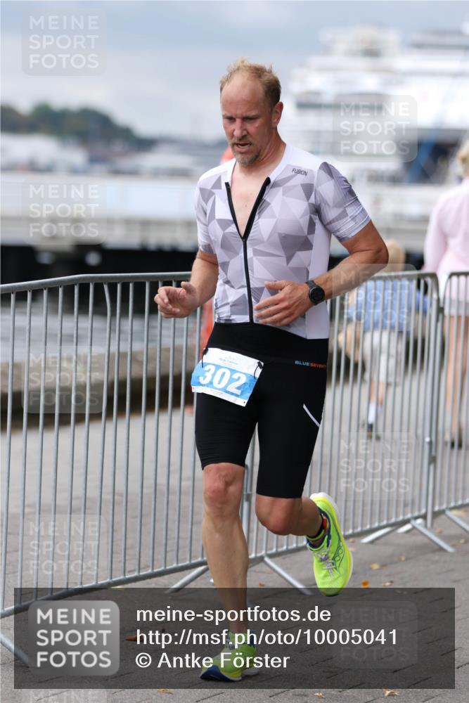 16.08.2026 - KN Förde Triathlon 2026 Antke Förster http://msf.ph/oto/10005041 16.08.2026 11:54:03 Laufen 302 meine-sportfotos.de