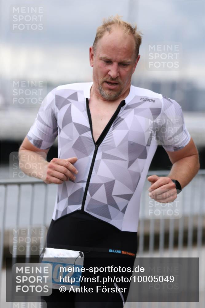 16.08.2026 - KN Förde Triathlon 2026 Antke Förster http://msf.ph/oto/10005049 16.08.2026 11:54:05 Laufen 302 meine-sportfotos.de