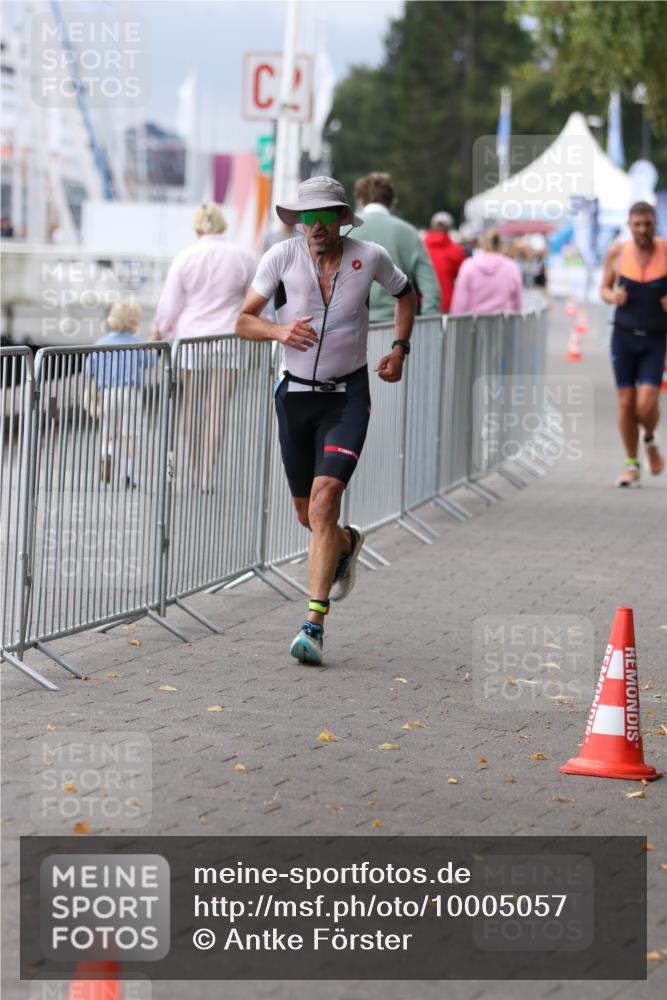 16.08.2026 - KN Förde Triathlon 2026 Antke Förster http://msf.ph/oto/10005057 16.08.2026 11:54:13 Laufen  meine-sportfotos.de