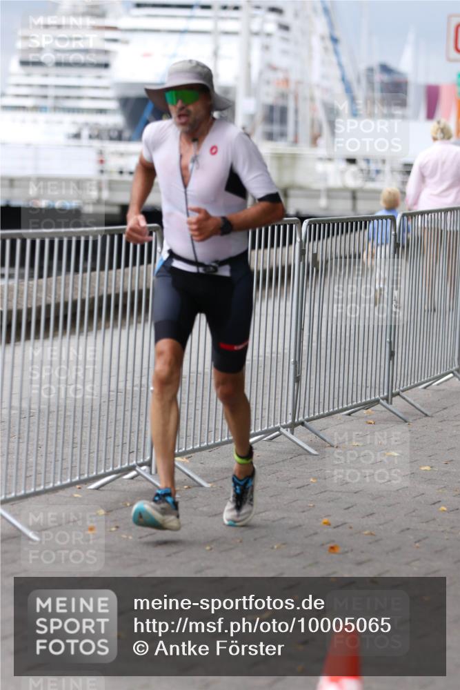 16.08.2026 - KN Förde Triathlon 2026 Antke Förster http://msf.ph/oto/10005065 16.08.2026 11:54:14 Laufen  meine-sportfotos.de