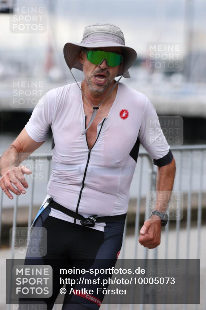16.08.2026 - KN Förde Triathlon 2026 Antke Förster http://msf.ph/oto/10005073 16.08.2026 11:54:16 Laufen  meine-sportfotos.de