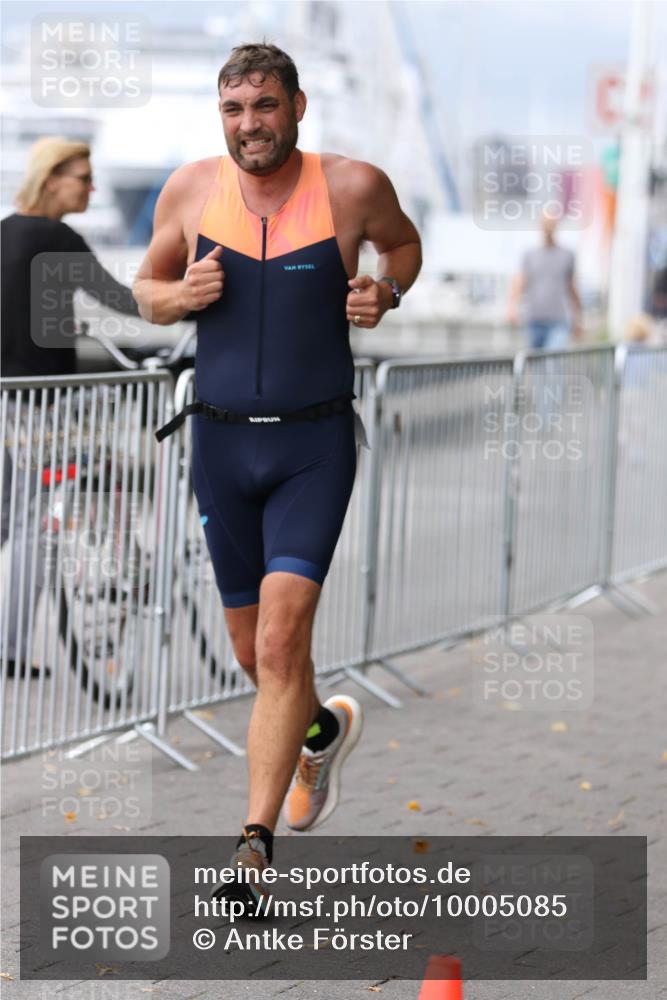 16.08.2026 - KN Förde Triathlon 2026 Antke Förster http://msf.ph/oto/10005085 16.08.2026 11:54:20 Laufen  meine-sportfotos.de
