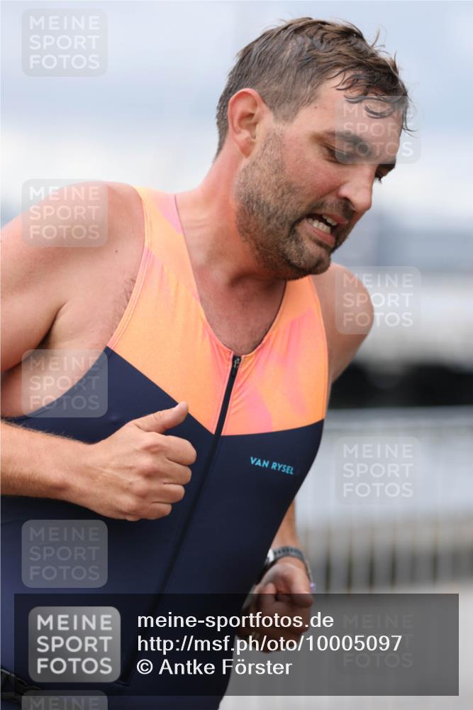 16.08.2026 - KN Förde Triathlon 2026 Antke Förster http://msf.ph/oto/10005097 16.08.2026 11:54:23 Laufen  meine-sportfotos.de