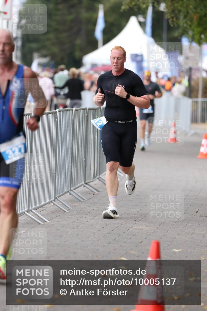 16.08.2026 - KN Förde Triathlon 2026 Antke Förster http://msf.ph/oto/10005137 16.08.2026 11:55:08 Laufen 327, 12 meine-sportfotos.de