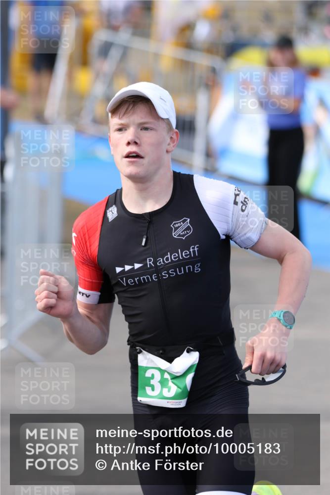 16.08.2026 - KN Förde Triathlon 2026 Antke Förster http://msf.ph/oto/10005183 16.08.2026 15:54:37 Laufen 1864, 33 meine-sportfotos.de
