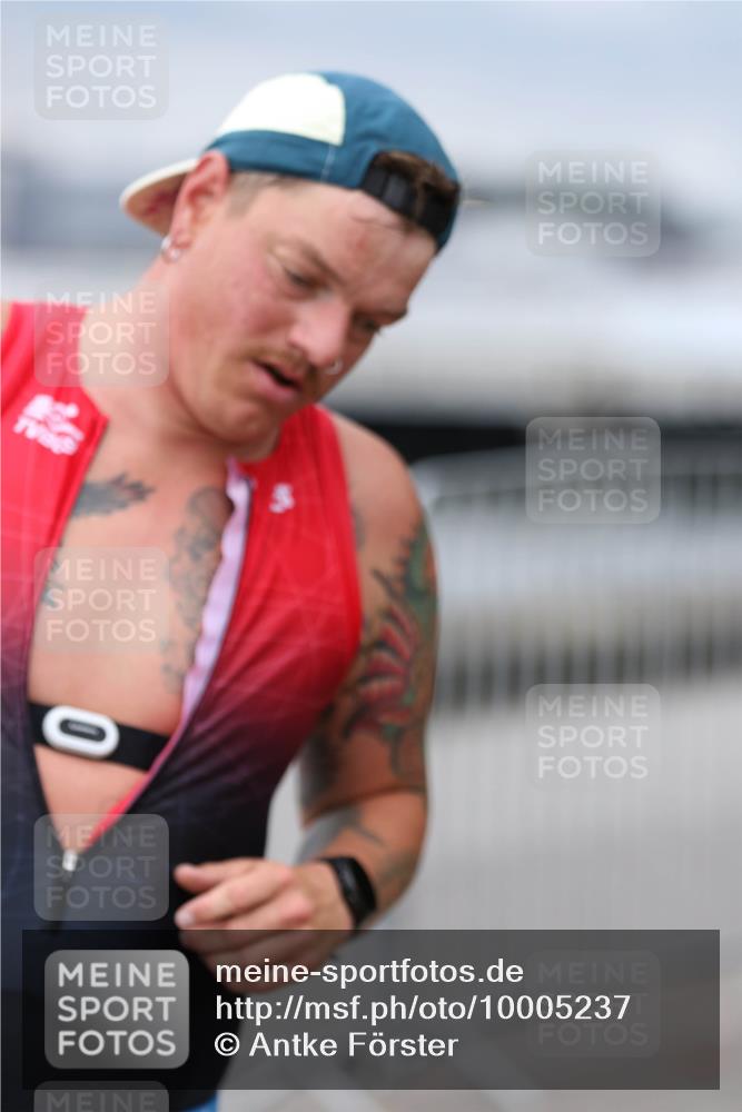 16.08.2026 - KN Förde Triathlon 2026 Antke Förster http://msf.ph/oto/10005237 16.08.2026 11:55:38 Laufen  meine-sportfotos.de