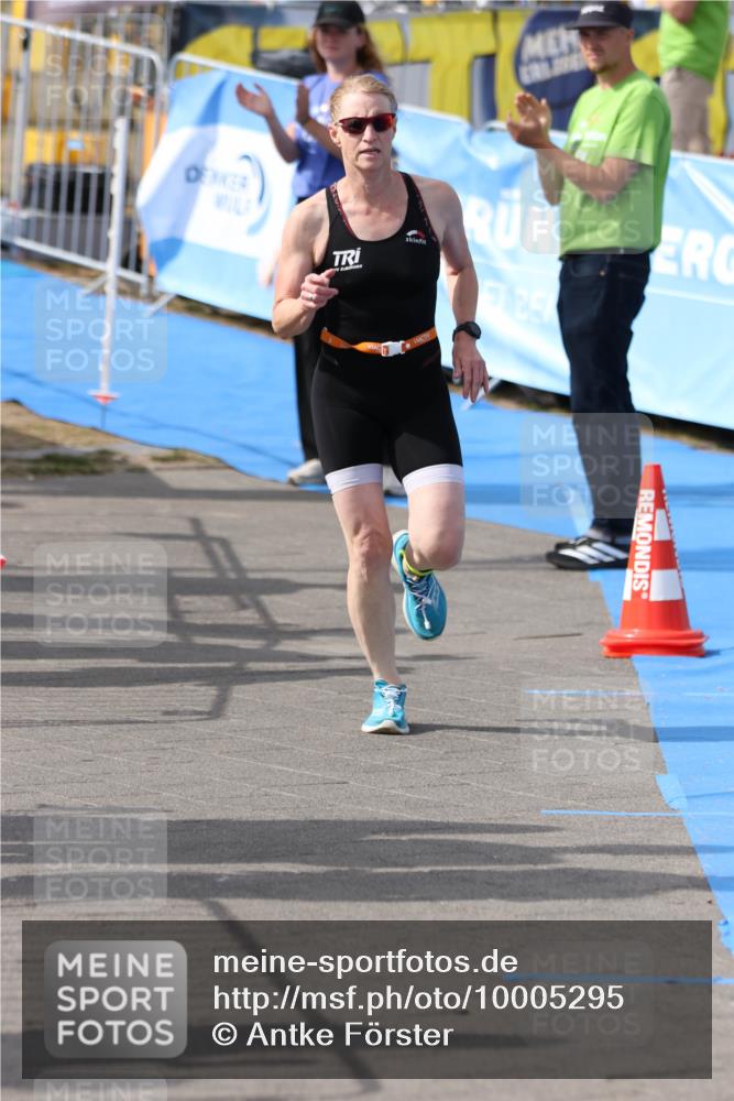 16.08.2026 - KN Förde Triathlon 2026 Antke Förster http://msf.ph/oto/10005295 16.08.2026 15:57:15 Laufen  meine-sportfotos.de