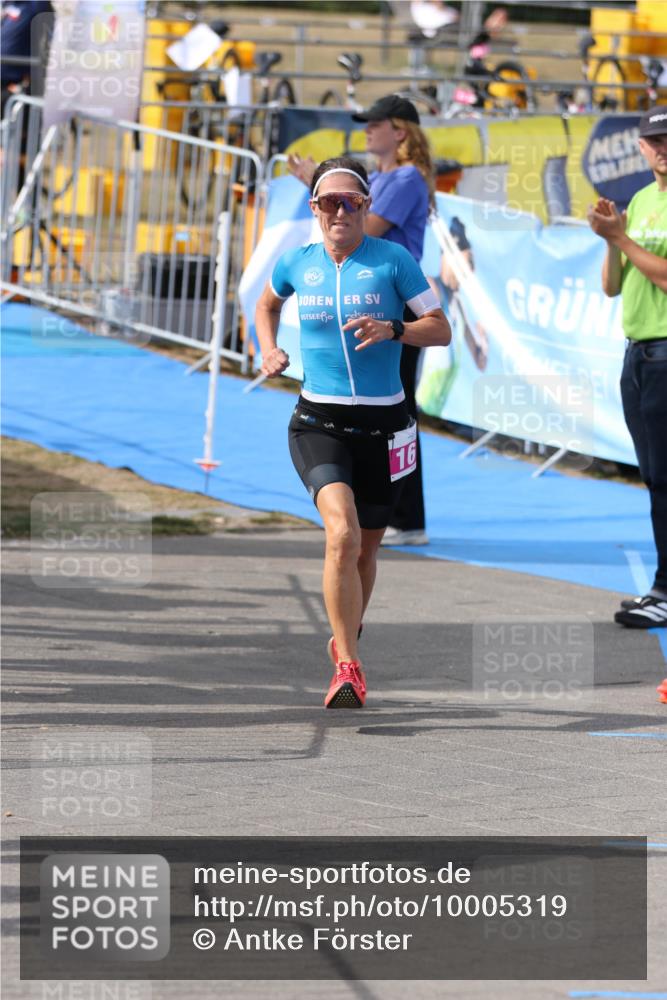 16.08.2026 - KN Förde Triathlon 2026 Antke Förster http://msf.ph/oto/10005319 16.08.2026 15:58:01 Laufen 16 meine-sportfotos.de
