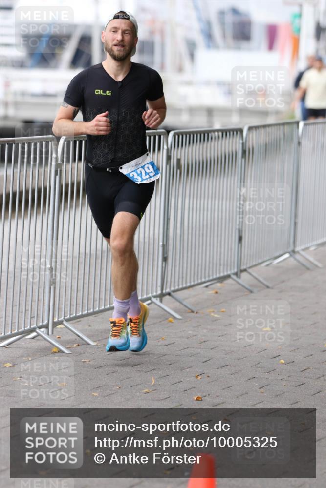 16.08.2026 - KN Förde Triathlon 2026 Antke Förster http://msf.ph/oto/10005325 16.08.2026 11:56:09 Laufen 329 meine-sportfotos.de