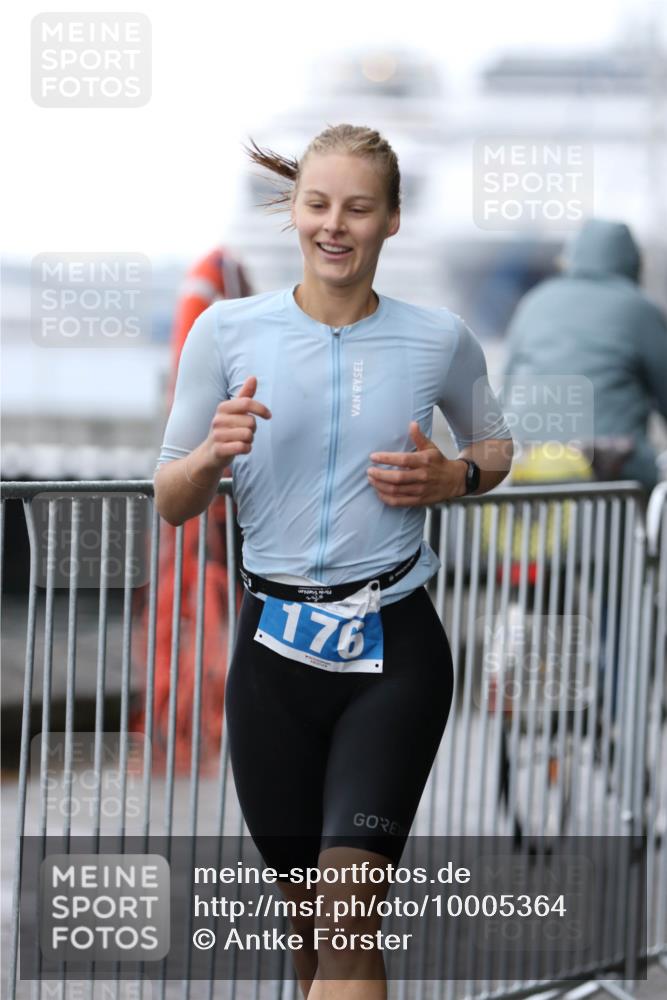 16.08.2026 - KN Förde Triathlon 2026 Antke Förster http://msf.ph/oto/10005364 16.08.2026 10:16:34 Laufen 1176 meine-sportfotos.de