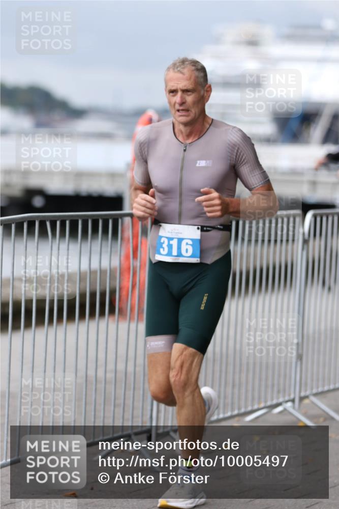 16.08.2026 - KN Förde Triathlon 2026 Antke Förster http://msf.ph/oto/10005497 16.08.2026 11:56:56 Laufen 316 meine-sportfotos.de