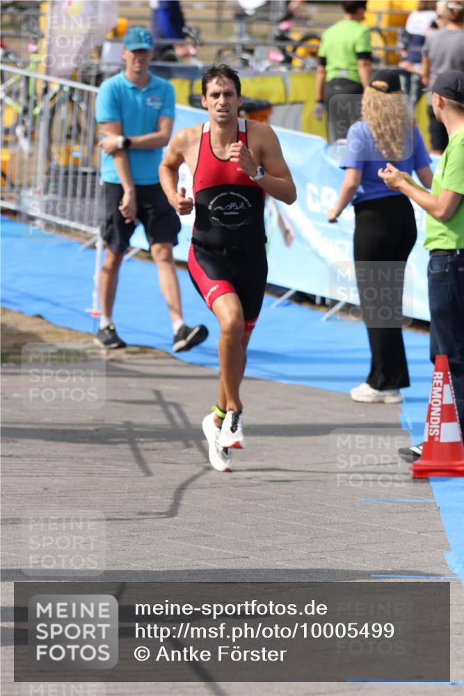 16.08.2026 - KN Förde Triathlon 2026 Antke Förster http://msf.ph/oto/10005499 16.08.2026 15:59:53 Laufen  meine-sportfotos.de