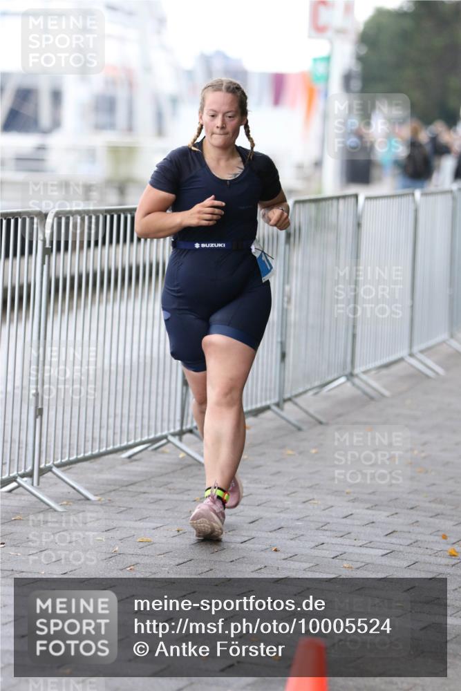 16.08.2026 - KN Förde Triathlon 2026 Antke Förster http://msf.ph/oto/10005524 16.08.2026 10:17:35 Laufen  meine-sportfotos.de