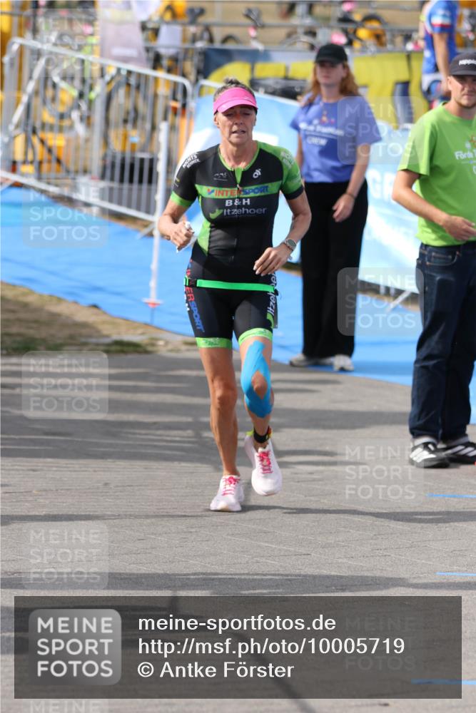 16.08.2026 - KN Förde Triathlon 2026 Antke Förster http://msf.ph/oto/10005719 16.08.2026 16:05:55 Laufen  meine-sportfotos.de