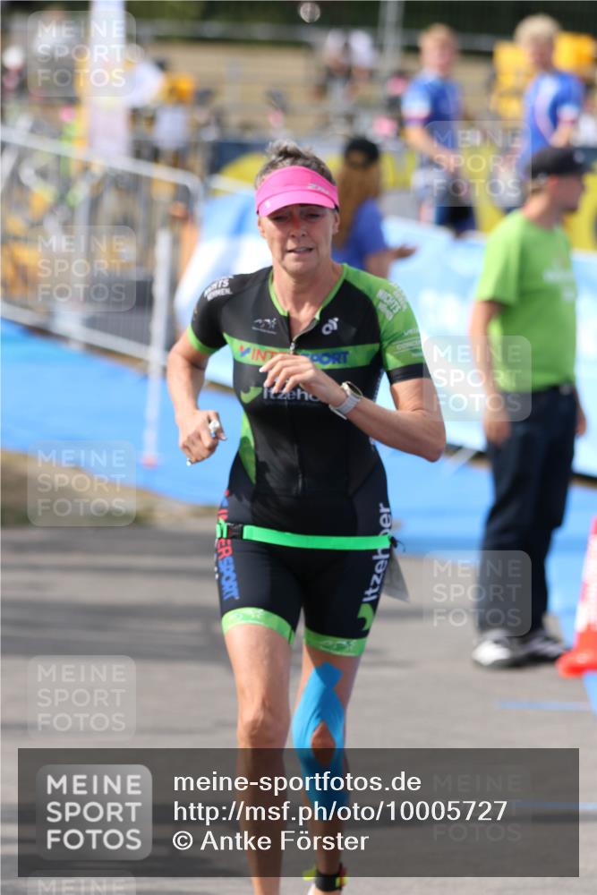 16.08.2026 - KN Förde Triathlon 2026 Antke Förster http://msf.ph/oto/10005727 16.08.2026 16:05:57 Laufen  meine-sportfotos.de