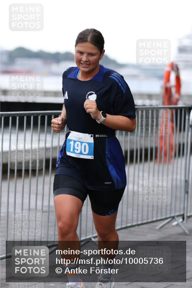 16.08.2026 - KN Förde Triathlon 2026 Antke Förster http://msf.ph/oto/10005736 16.08.2026 10:18:23 Laufen 190 meine-sportfotos.de