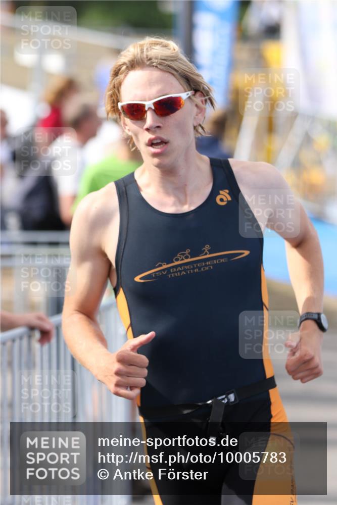 16.08.2026 - KN Förde Triathlon 2026 Antke Förster http://msf.ph/oto/10005783 16.08.2026 16:06:27 Laufen  meine-sportfotos.de