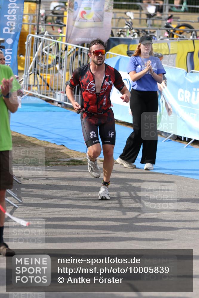 16.08.2026 - KN Förde Triathlon 2026 Antke Förster http://msf.ph/oto/10005839 16.08.2026 16:13:25 Laufen  meine-sportfotos.de