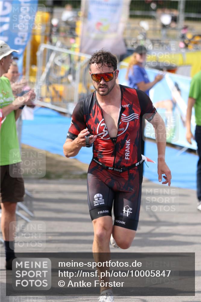16.08.2026 - KN Förde Triathlon 2026 Antke Förster http://msf.ph/oto/10005847 16.08.2026 16:13:27 Laufen  meine-sportfotos.de
