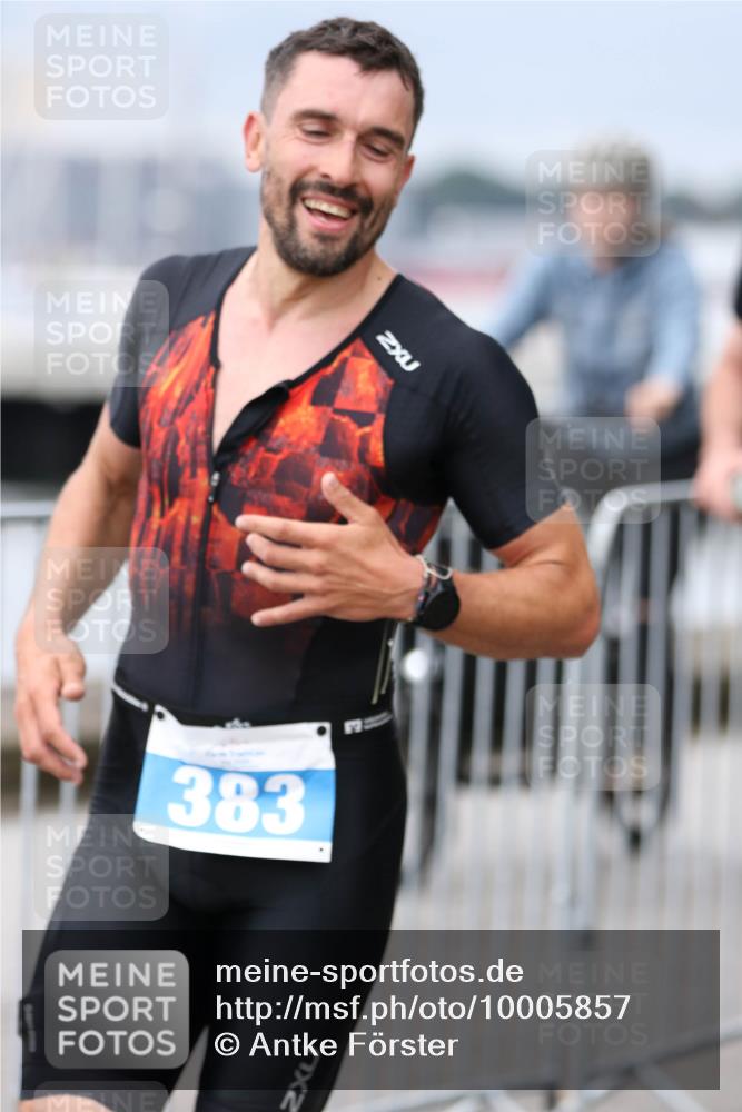 16.08.2026 - KN Förde Triathlon 2026 Antke Förster http://msf.ph/oto/10005857 16.08.2026 11:58:33 Laufen 383, 2 meine-sportfotos.de