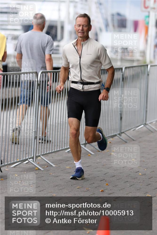 16.08.2026 - KN Förde Triathlon 2026 Antke Förster http://msf.ph/oto/10005913 16.08.2026 11:58:53 Laufen  meine-sportfotos.de
