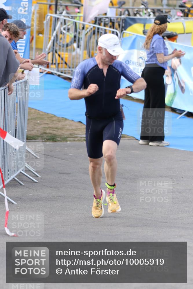 16.08.2026 - KN Förde Triathlon 2026 Antke Förster http://msf.ph/oto/10005919 16.08.2026 16:15:19 Laufen  meine-sportfotos.de
