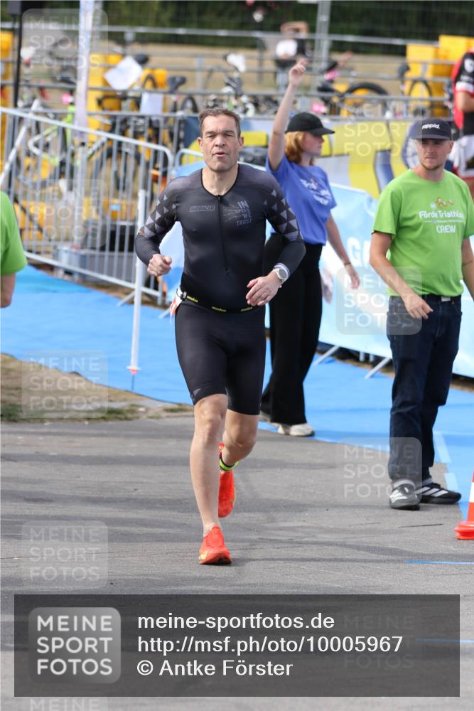 16.08.2026 - KN Förde Triathlon 2026 Antke Förster http://msf.ph/oto/10005967 16.08.2026 16:15:49 Laufen  meine-sportfotos.de