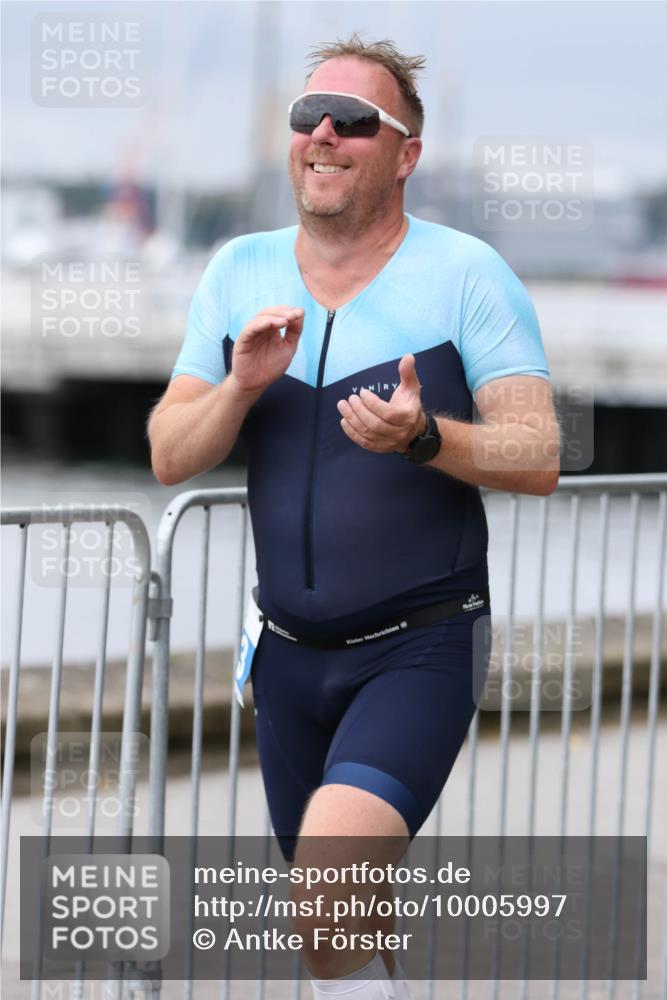 16.08.2026 - KN Förde Triathlon 2026 Antke Förster http://msf.ph/oto/10005997 16.08.2026 11:59:20 Laufen  meine-sportfotos.de