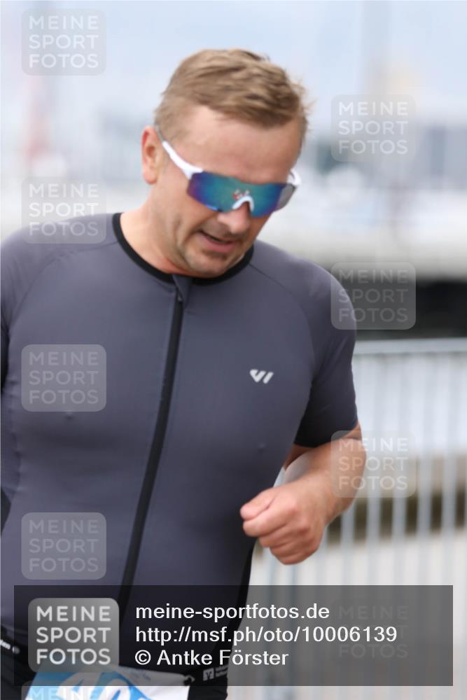 16.08.2026 - KN Förde Triathlon 2026 Antke Förster http://msf.ph/oto/10006139 16.08.2026 12:00:01 Laufen  meine-sportfotos.de