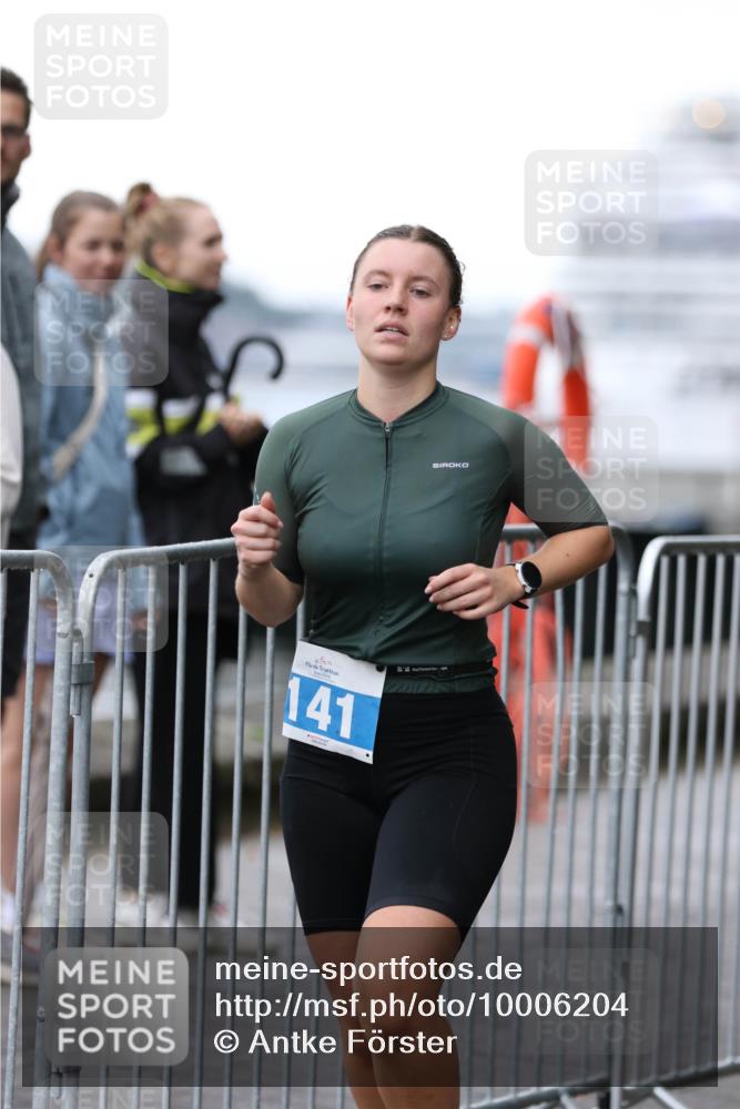 16.08.2026 - KN Förde Triathlon 2026 Antke Förster http://msf.ph/oto/10006204 16.08.2026 10:21:01 Laufen 141 meine-sportfotos.de