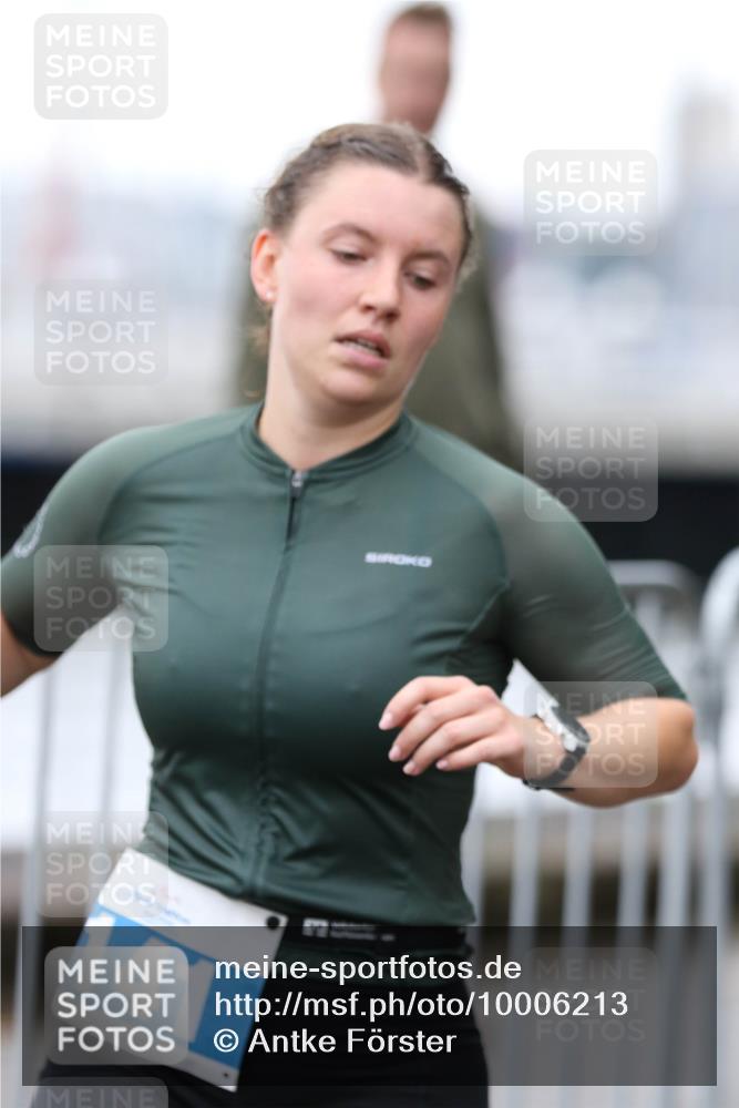 16.08.2026 - KN Förde Triathlon 2026 Antke Förster http://msf.ph/oto/10006213 16.08.2026 10:21:03 Laufen 141 meine-sportfotos.de