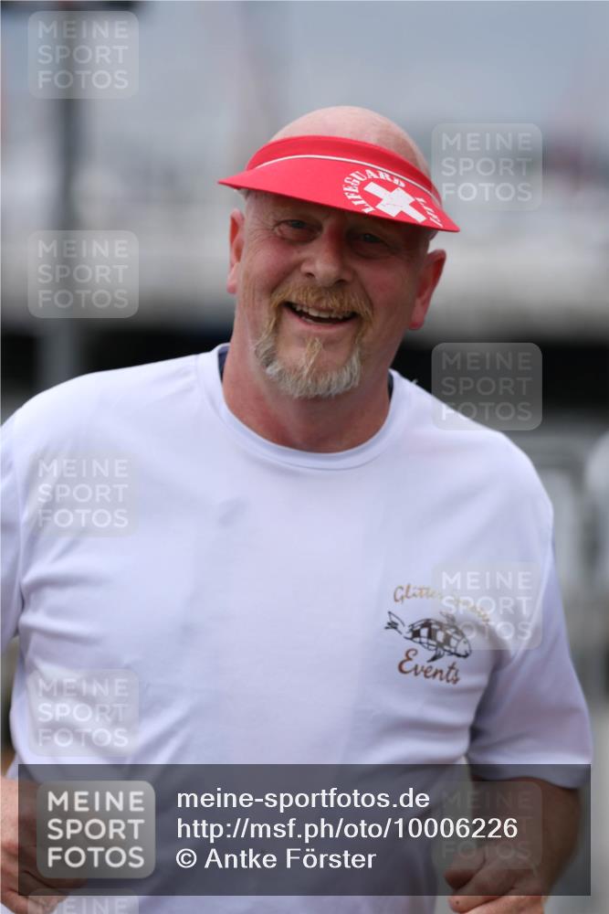 16.08.2026 - KN Förde Triathlon 2026 Antke Förster http://msf.ph/oto/10006226 16.08.2026 12:00:48 Laufen  meine-sportfotos.de