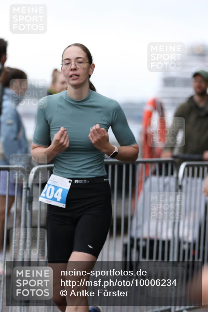 16.08.2026 - KN Förde Triathlon 2026 Antke Förster http://msf.ph/oto/10006234 16.08.2026 10:21:16 Laufen 204 meine-sportfotos.de