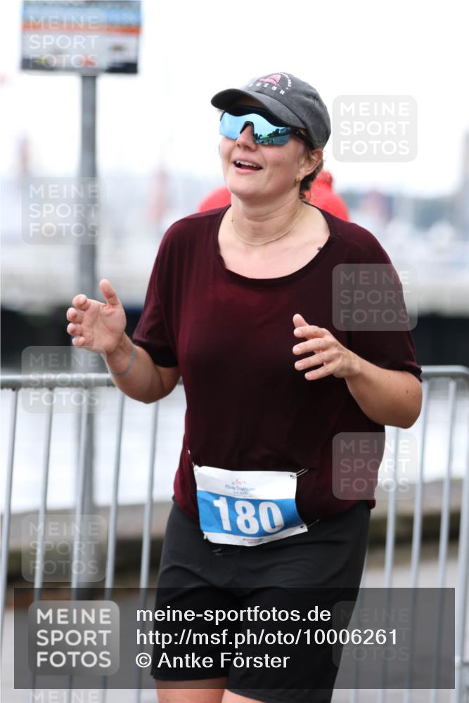 16.08.2026 - KN Förde Triathlon 2026 Antke Förster http://msf.ph/oto/10006261 16.08.2026 10:21:30 Laufen 180 meine-sportfotos.de