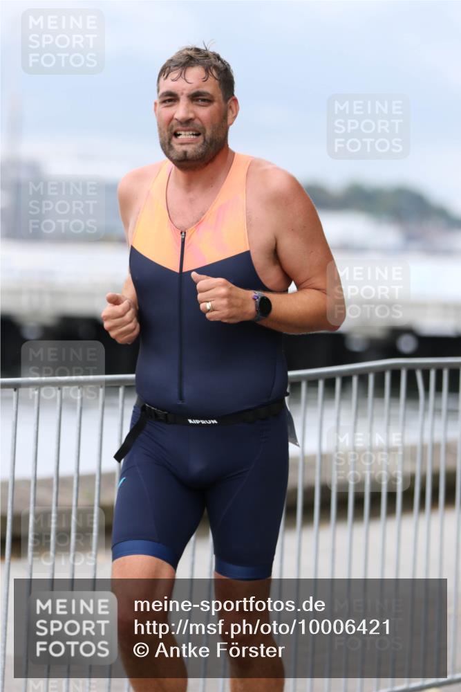 16.08.2026 - KN Förde Triathlon 2026 Antke Förster http://msf.ph/oto/10006421 16.08.2026 12:02:57 Laufen  meine-sportfotos.de