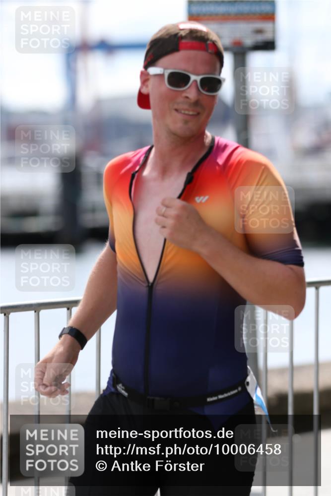 16.08.2026 - KN Förde Triathlon 2026 Antke Förster http://msf.ph/oto/10006458 16.08.2026 13:47:06 Laufen  meine-sportfotos.de