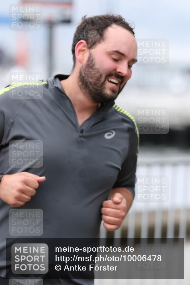 16.08.2026 - KN Förde Triathlon 2026 Antke Förster http://msf.ph/oto/10006478 16.08.2026 12:03:17 Laufen  meine-sportfotos.de