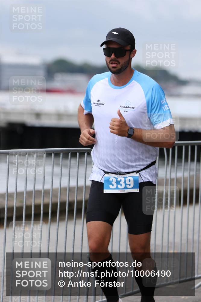 16.08.2026 - KN Förde Triathlon 2026 Antke Förster http://msf.ph/oto/10006490 16.08.2026 12:03:37 Laufen 339, 18 meine-sportfotos.de