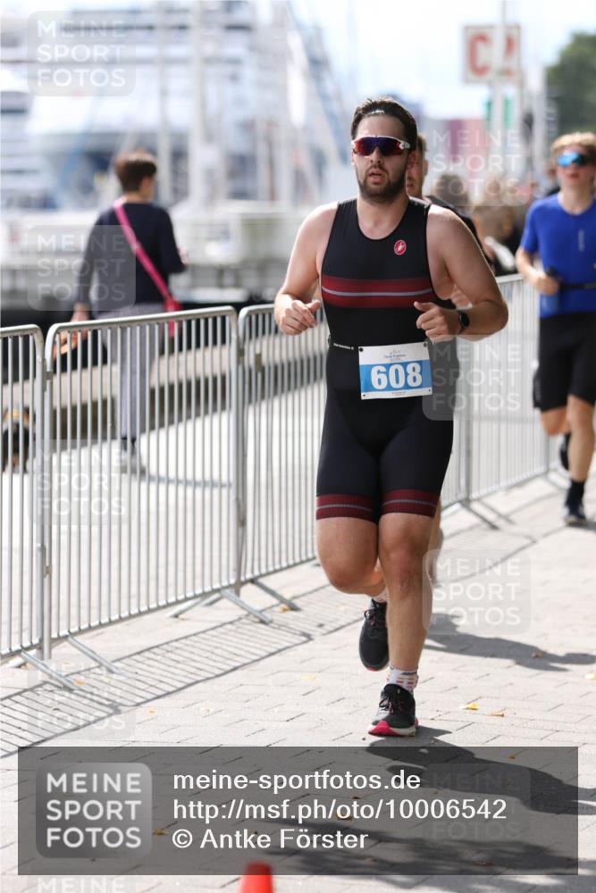 16.08.2026 - KN Förde Triathlon 2026 Antke Förster http://msf.ph/oto/10006542 16.08.2026 13:47:45 Laufen 608 meine-sportfotos.de