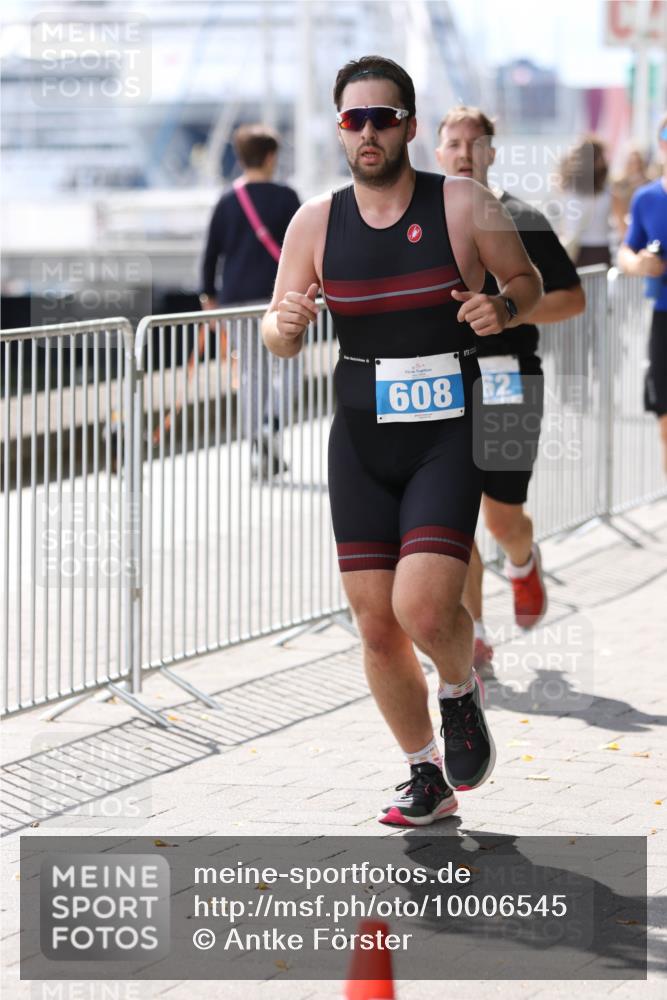 16.08.2026 - KN Förde Triathlon 2026 Antke Förster http://msf.ph/oto/10006545 16.08.2026 13:47:46 Laufen 608, 62 meine-sportfotos.de