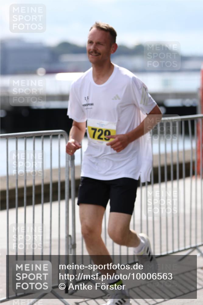 16.08.2026 - KN Förde Triathlon 2026 Antke Förster http://msf.ph/oto/10006563 16.08.2026 13:47:51 Laufen 729 meine-sportfotos.de