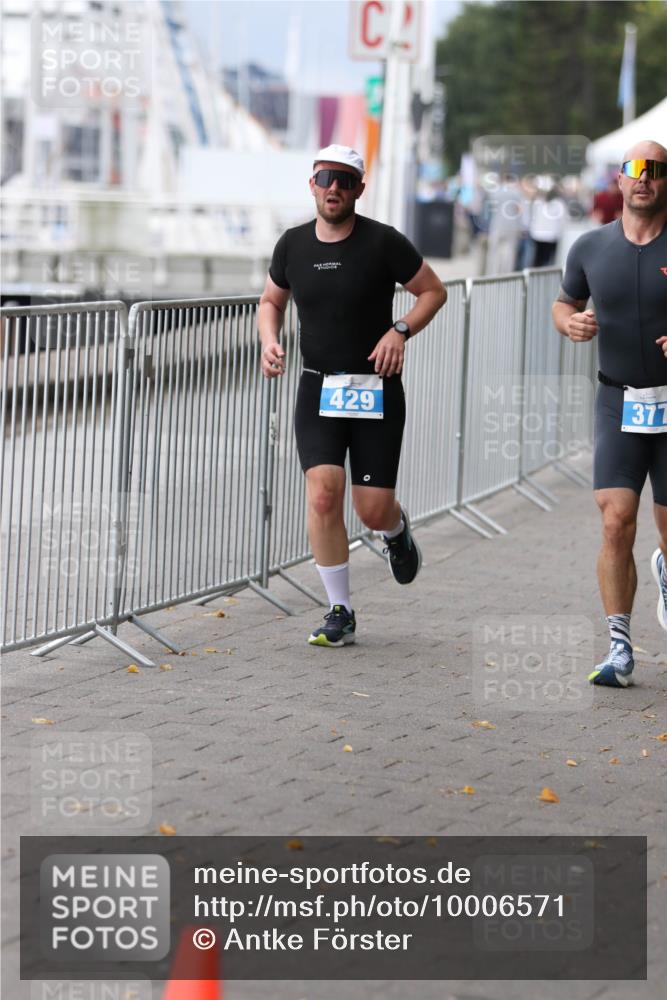 16.08.2026 - KN Förde Triathlon 2026 Antke Förster http://msf.ph/oto/10006571 16.08.2026 12:04:27 Laufen 429, 377 meine-sportfotos.de